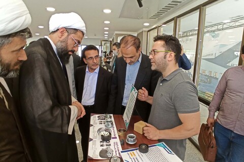 تصاویر | بازدید نماینده ولی فقیه در استان از نمایشگاه دائمی پارک علم و فناوری همدان
