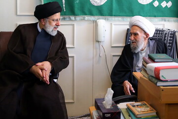 رئیس جمهور با آیت الله ناصری دیدار کرد + عکس