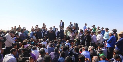 حضور رئیس جمهور در جمع کشاورزان شرق اصفهان