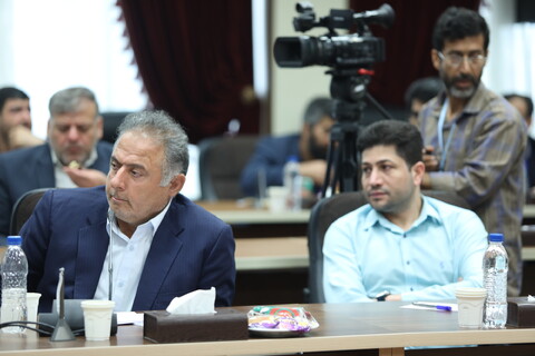 تصاویر / نشست تولیدکنندگان ، کارآفرینان و شرکت های دانش بنیان استان قم با رئیس قوه قضائیه