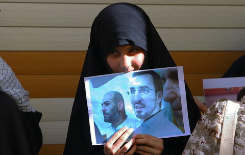 تصاویر/ تجمع جمعی از طلاب آذربایحان در حمایت از روحانی زندانی در آذربایجان
