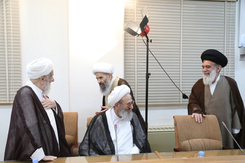 نشست رئیس قوه قضائیه با اعضای جامعه مدرسین حوزه علمیه قم