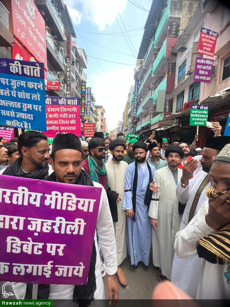 شہر اجمیر میں شیعہ،سنّی اور ہندو کمیونٹی نے ملکر گستاخئ پیغمبر (ص) کے خلاف احتجاج درج کروایا