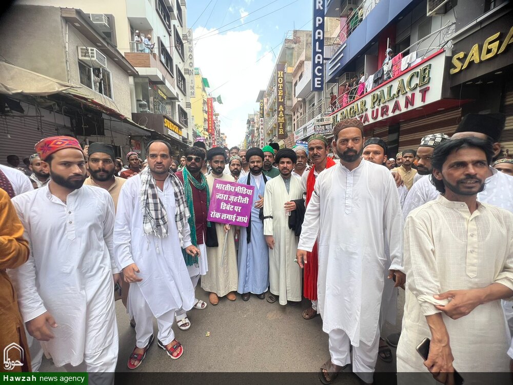 شہر اجمیر میں شیعہ،سنّی اور ہندو کمیونٹی نے ملکر گستاخئ پیغمبر (ص) کے خلاف احتجاج درج کروایا