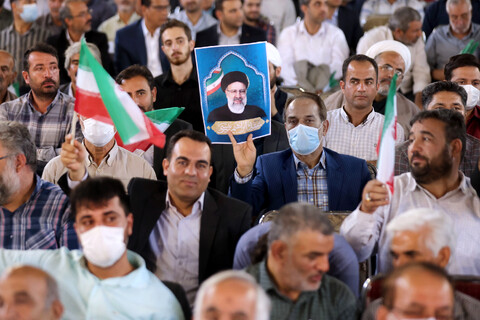 تصاویر/ دیدار رئیس جمهور با مردم ورامین، پیشوا و قرچک در ورزشگاه تختی
