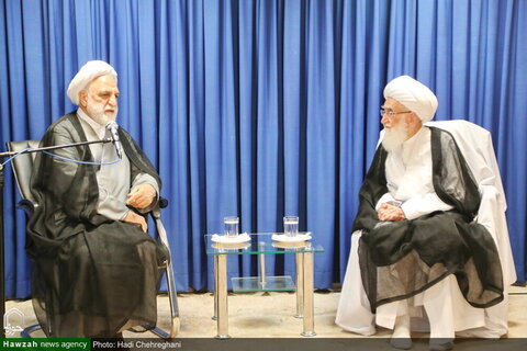 بالصور/ رئيس السلطة القضائية في إيران يلتقي بمراجع الدين والعلماء بقم المقدسة