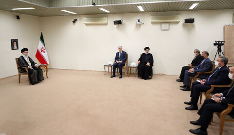 تصاویر/ دیدار رئیس‌جمهور قزاقستان با رهبر انقلاب اسلامی