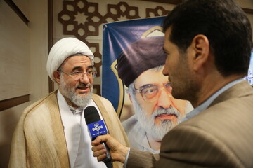 فیلم | گزارش شبکه خبر از رونمایی ویژه نامه"رفیق دیرین" و بزرگداشت استاد سیدهادی خسروشاهی