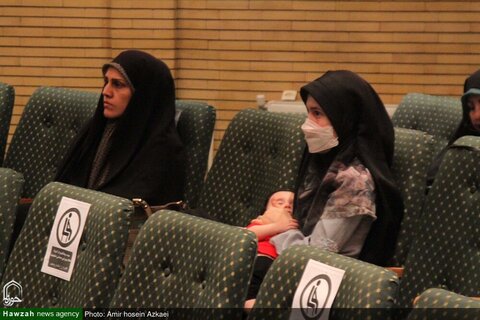 بالصور/ إقامة دورة لرفع مستوى المهارات الخاصة بطلاب العلوم الدينية في محافظة همدان غربي إيران