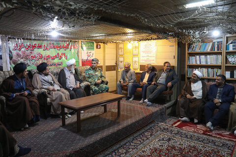 تصاویر / بازدید امام جمعه قزوین  از قرارگاه گروه ۹۹ پدافند هوایی ارتش در شهر آبگرم قزوین