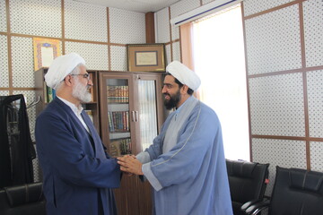 مدیر حوزه علمیه قزوین: از ظرفیت طلاب در برنامه‌های فرهنگی کمیته امداد استفاده شود