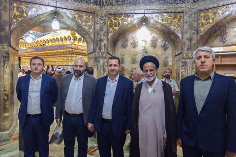 بازدید رئیس دانشگاه دولتی ایروان از معماری ایرانی شیعی حرم حضرت معصومه(س)  