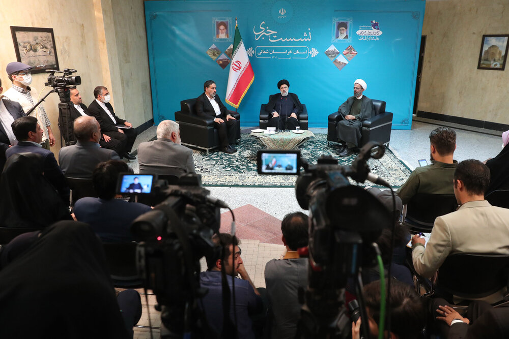مروری بر رویدادهای سفر یک‌روزه رئیس‌جمهور به خراسان شمالی | رئیسی: هیچ شب و هیچ ساعتی از زندگی مردم غافل نیستیم