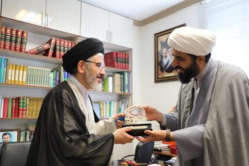 تصاویر/ دیدار مسئول مرکز فضای مجازی و رسانه حوزه های علمیه با نماینده ولی فقیه در آذربایجان غربی