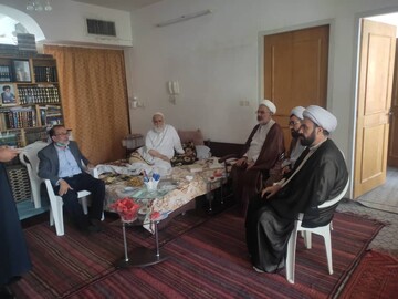 عیادت نمایندگان آیت الله اعرافی از استاد ممتحن حوزه