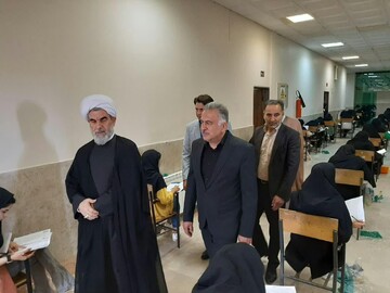 بازدید امام جمعه بویین زهرا از حوزه برگزاری کنکور