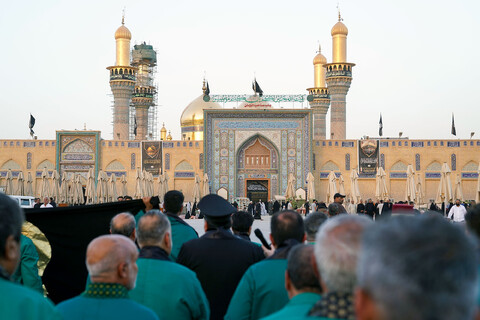 تصاویر/ حضور خدام حرم مطهر رضوی در اعتاب مقدسه عراق