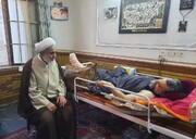 امام جمعه قزوین از جانباز پرویز دشتی عیادت کرد