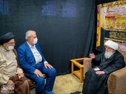 Grand Ayat. Vahid Khorasani receives Imam Hussain Shrine Custodian