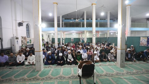 تصاویر/ سخنرانی آیت‌الله اعرافی در مسجد جامع مهران و بازدید از مرز قلاویزان