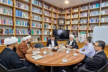 از ظرفیت‌های حوزه در مسیر حکمرانی دینی استفاده شود