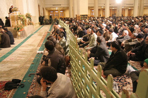 تصاویر آرشیوی از اقامه نماز عید قربان به امامت مرحوم آیت الله امینی در سال ۱۳۸۵