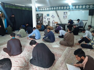 تصاویر /آغاز امتحانات ترم اول دوره ارتقائی در مدارس علمیه آیت الله اعتمادی کاشان