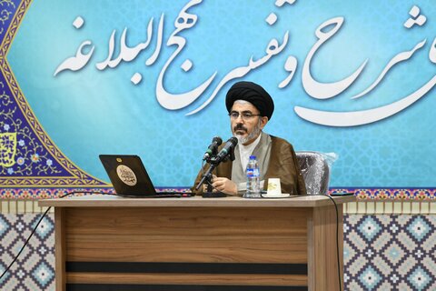 تصاویر/ سلسله نشست های شرح و تفسیر نهج البلاغه در ارومیه