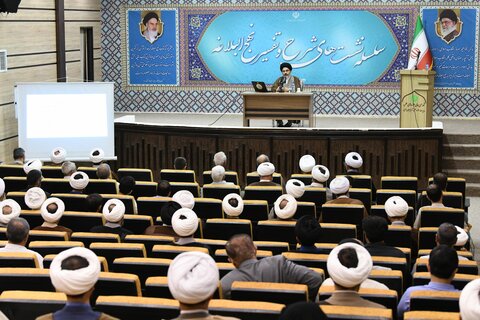 تصاویر/ سلسله نشست های شرح و تفسیر نهج البلاغه در ارومیه