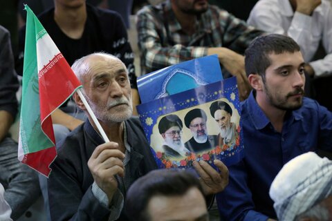 تصاویر/ حضور رئیس جمهور در جمع مردم سقز