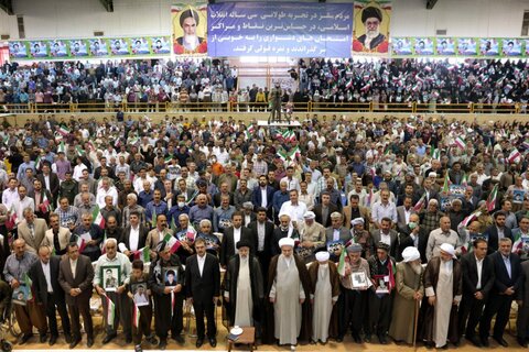 تصاویر/ حضور رئیس جمهور در جمع مردم سقز