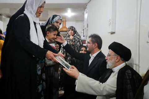 تصاویر/ حضور رئیس جمهور در بین اهالی روستای «قلعه‌جی» شهرستان سروآباد کردستان