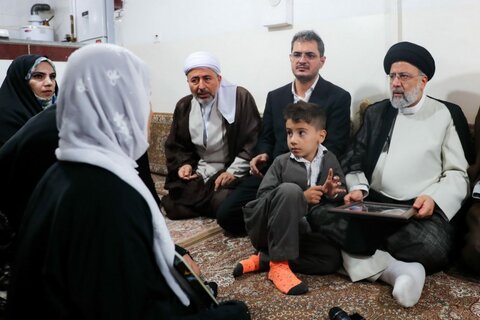 تصاویر/ حضور رئیس جمهور در بین اهالی روستای «قلعه‌جی» شهرستان سروآباد کردستان