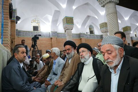 تصاویر/حضور رئیس جمهور در نماز جمعه اهل سنت سنندج