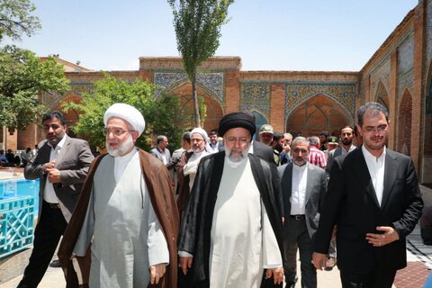 تصاویر/حضور رئیس جمهور در نماز جمعه اهل سنت سنندج