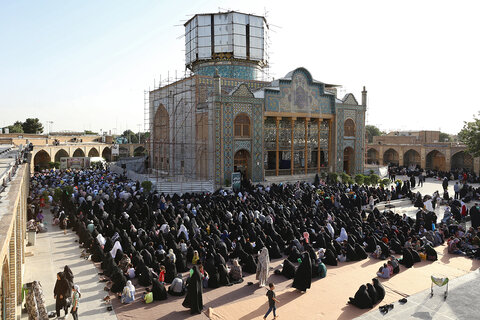 تصاویر/ مراسم پرفیض دعای عرفه در  آستان مقدس امامزاده حسین (ع) قزوین