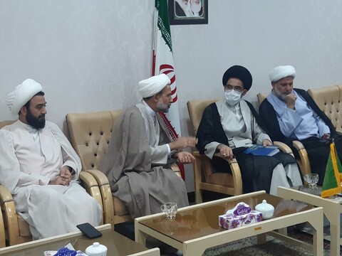 تصاویر: دیدار گروه مشاوره اسلامی حوزه علمیه کاشان بانماینده ولی فقیه