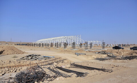 تصاویر/ بازدید معاون اجرایی رییس جمهور از کارخانه در حال احداث چادر مشکی در قم