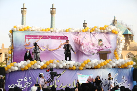 تصاویر/اجتماع عظیم عفاف و حجاب(اصفهان به رنگ خدا)
