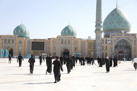 تصاویر / حضور مداحان و خادمان کشور عراق در مسجد مقدس جمکران