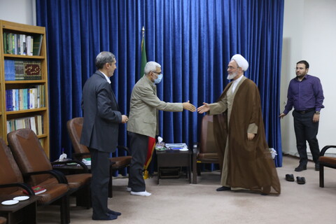 تصاویر/ دیدار رئیس سازمان ملی تعلیم و تربیت کودک با آیت الله اعرافی