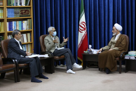 تصاویر/ دیدار رئیس سازمان ملی تعلیم و تربیت کودک با آیت الله اعرافی