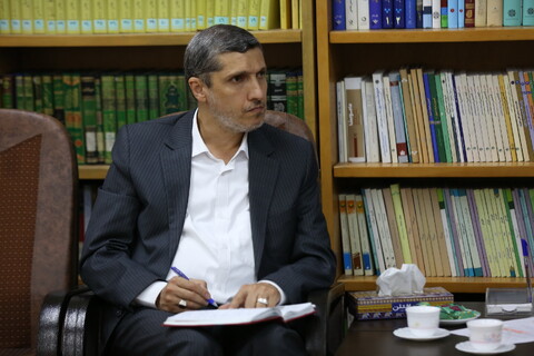 تصاویر/ دیدار رئیس سازمان ملی تعلیم و تربیت کودک با آیت الله اعرافی