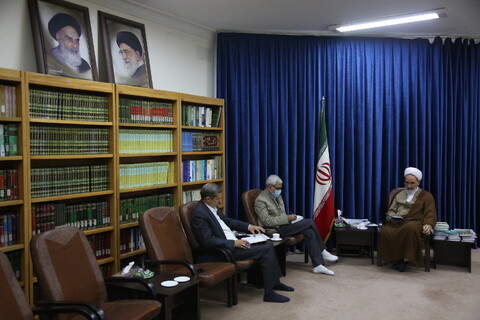 تصاویر/ دیدار رئیس سازمان ملی تعلیم و تربیت کودک با آیت الله اعرافی