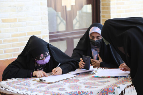 تصاویر/ اجتماع خادمان  شهدا در فرهنگ  سرای پایداری گلستان شهدای اصفهان