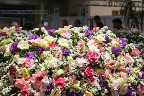 تصاویر/ حال و هوای حرم مطهر رضوی در دهه ولایت