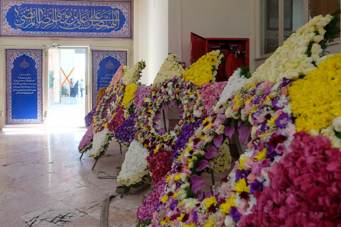 تصاویر/ حال و هوای حرم مطهر رضوی در دهه ولایت