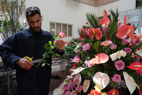 تصاویر/ حال و هوای حرم مطهر رضوی در دهه ولایت