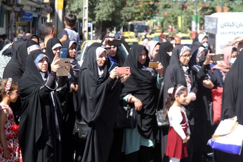 تصاویر / اجرای سرود سلام فرمانده توسط ستاد مردمی غدیر همدان