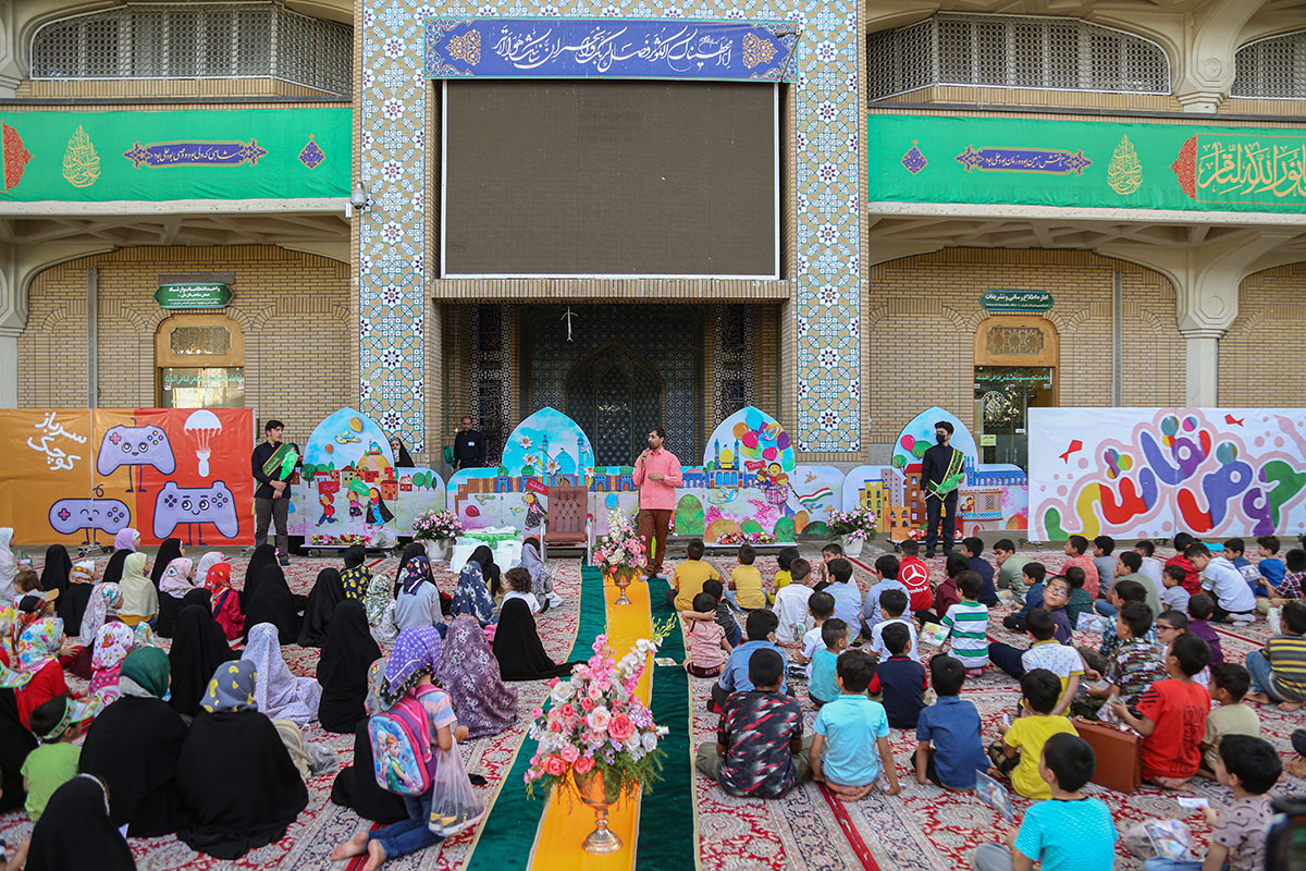 جشن بزرگ «کودکان علوی» در حرم بانوی کرامت برگزار شد